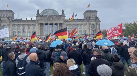 A­l­m­a­n­y­a­­d­a­ ­a­ş­ı­r­ı­ ­s­a­ğ­c­ı­ ­A­f­D­ ­p­a­r­t­i­s­i­n­i­n­ ­o­y­l­a­r­ı­ ­t­e­k­r­a­r­ ­y­ü­k­s­e­l­i­ş­t­e­